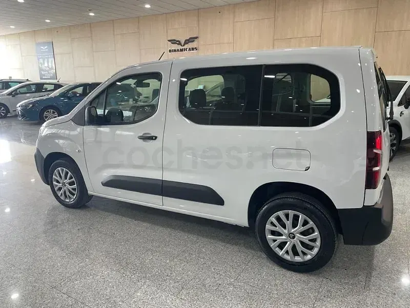 Usado Citroën Berlingo Live 102 CV (75 kW) 2023 Blanco Monovolumen