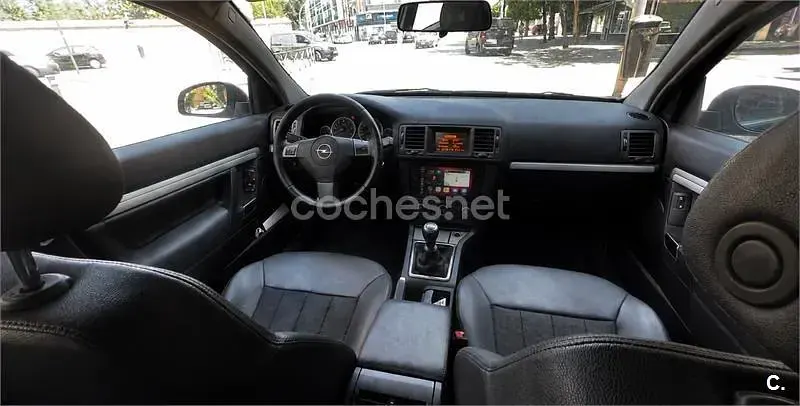 Usado Opel Vectra Elegance 120 CV (88 kW) 2008 Negro Berlina