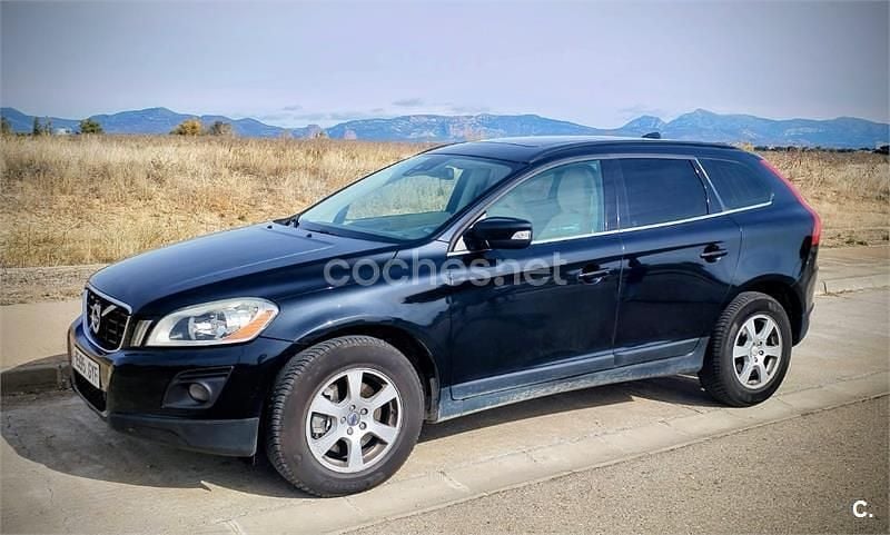 Negro Usado 2010 Volvo XC60 Momentum SUV | 11.500 € (Precio justo) - Imagen 1/4