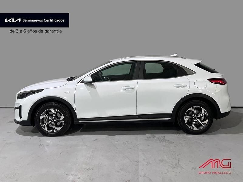 Usado Kia XCeed 100 CV (73 kW) 2025 Cassa white (wd) SUV