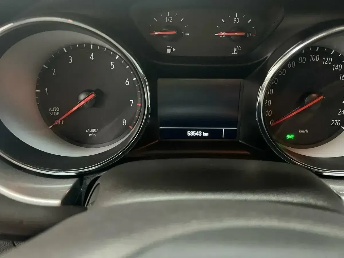 Usado Opel Astra Edition 110 CV (80 kW) 2021 Gris Berlina