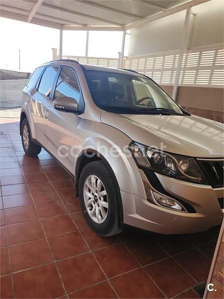 Usado Mahindra XUV500 140 CV (102 kW) 2017 Gris / plata SUV