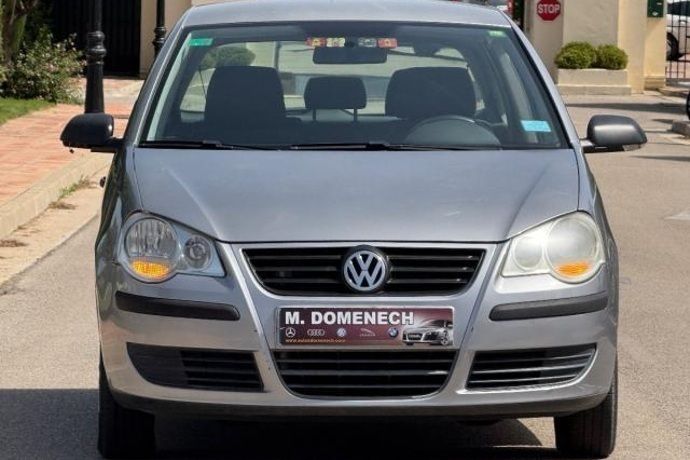 Usado VW Polo Trendline 64 CV (47 kW) 2006 Gris Utilitario