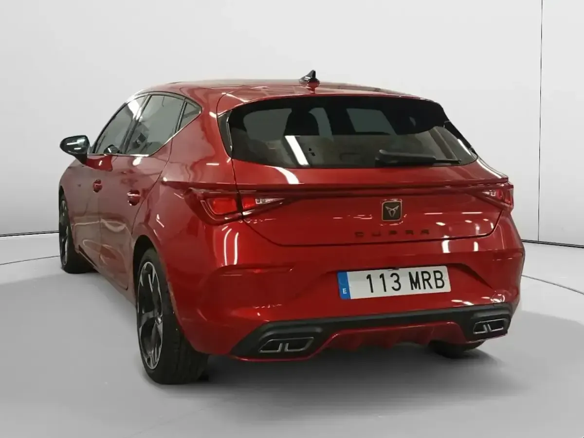 Usado Cupra Leon 150 CV (110 kW) 2024 Rojo Berlina