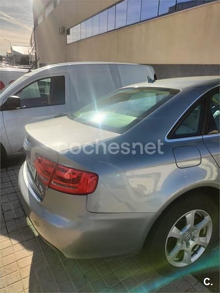Usado Audi A4 140 CV (102 kW) 2008 Gris / plata Berlina
