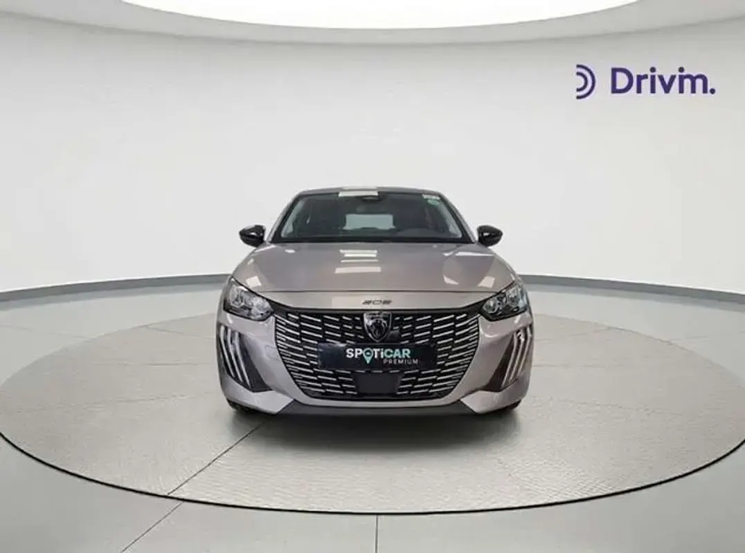 Nuevo Peugeot e-208 Allure 114 kW (156 CV) 2026 Gris Utilitario