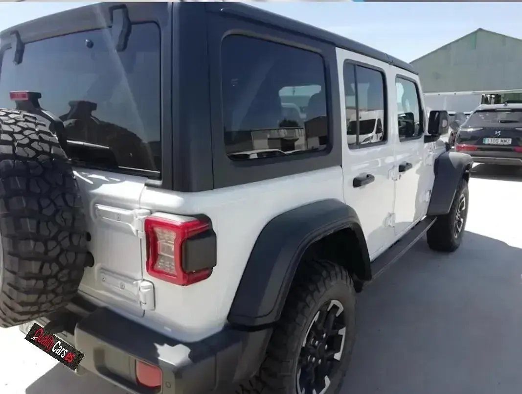 Usado Jeep Wrangler Unlimited Rubicon 380 CV (279 kW) 2025 Blanco SUV