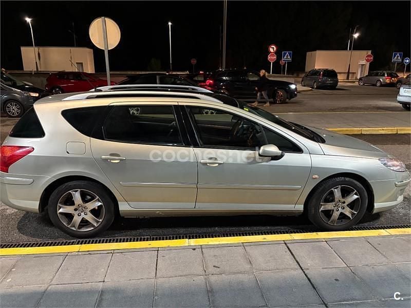 Usado Peugeot 407 Sport 170 CV (125 kW) 2008 Gris / plata Familiar