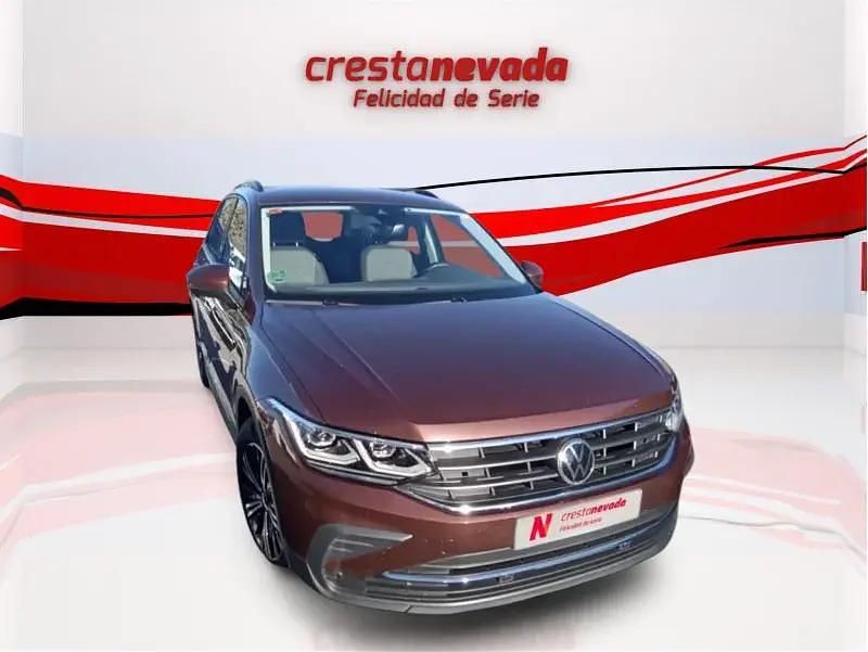 Usado VW Tiguan Life 122 CV (89 kW) 2021 Marrón SUV