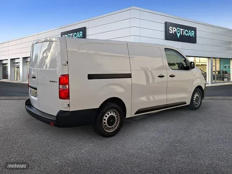 Usado Citroën Jumpy 120 CV (88 kW) 2025 Blanco Monovolumen