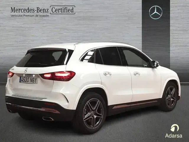 Usado Mercedes GLA200 163 CV (119 kW) 2026 Blanco polar SUV