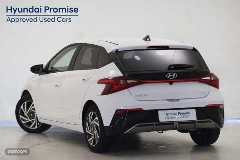 Usado Hyundai i20 99 CV (72 kW) 2024 Atlas white Utilitario