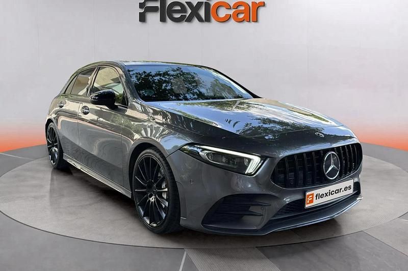 Gris Usado 2019 Mercedes A35 AMG AMG Berlina | 31.890 € (Buen precio) - Imagen 1/4