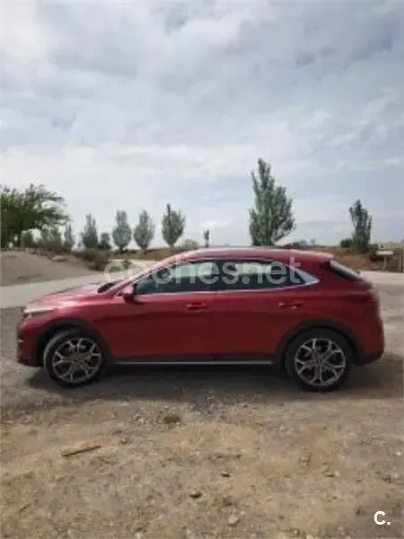 Usado Kia XCeed 120 CV (88 kW) 2020 Rojo SUV