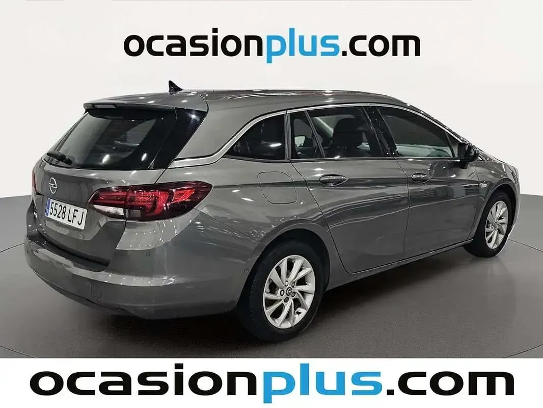 Usado Opel Astra Elegance 145 CV (106 kW) 2020 Gris Familiar