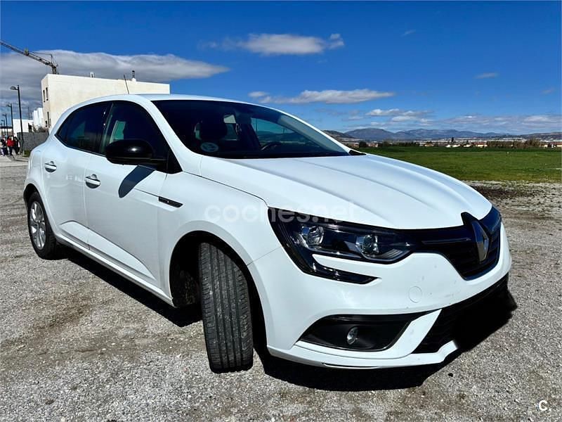 Usado Renault Mégane GT Line GT-Line 130 CV (95 kW) 2018 Blanco Berlina