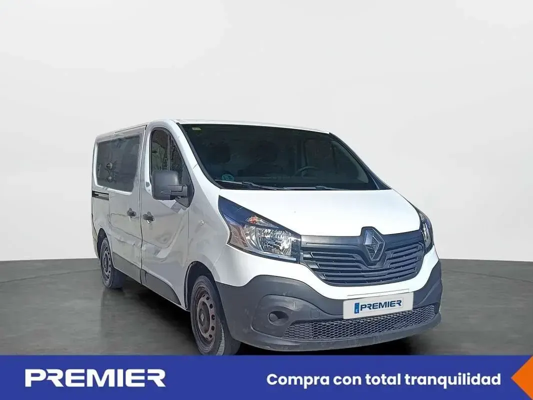 Usado Renault Trafic 95 CV (69 kW) 2018 Blanco Monovolumen
