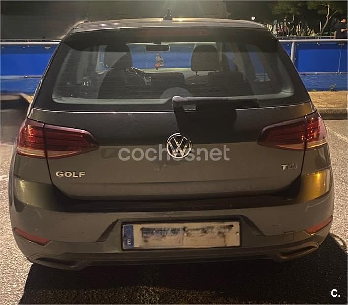 Usado VW Golf VII Advance 115 CV (84 kW) 2017 Gris / plata Berlina