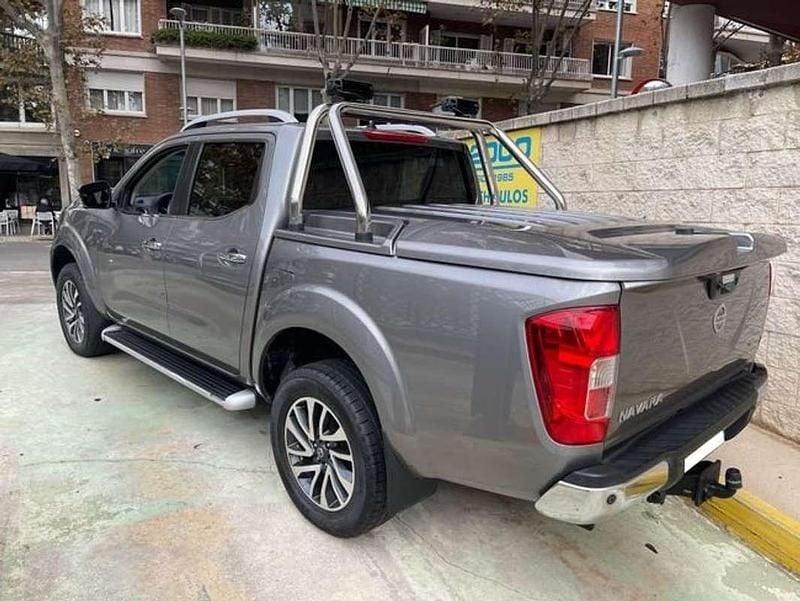 Usado Nissan Navara Tekna 190 CV (139 kW) 2018 Gris / plata Pickup/Camioneta