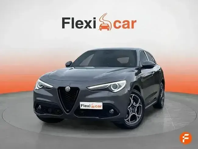 Usado Alfa Romeo Stelvio Sprint 160 CV (117 kW) 2022 Gris SUV