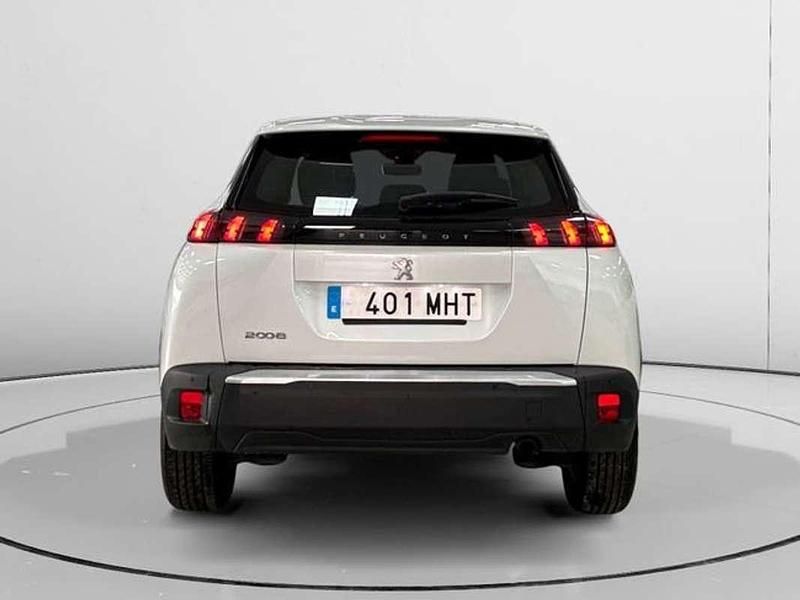 Usado Peugeot 2008 Active 102 CV (75 kW) 2023 Blanco SUV