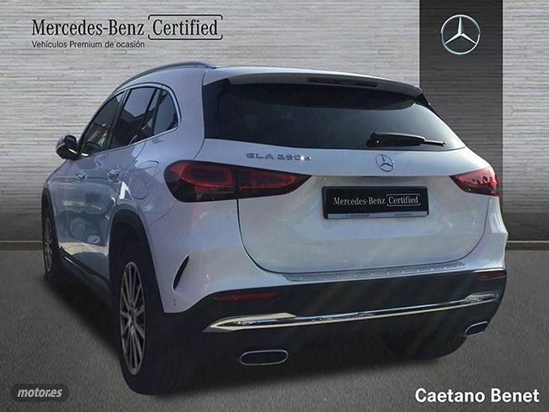 Usado Mercedes GLA250 AMG line 160 CV (117 kW) 2023 Blanco SUV