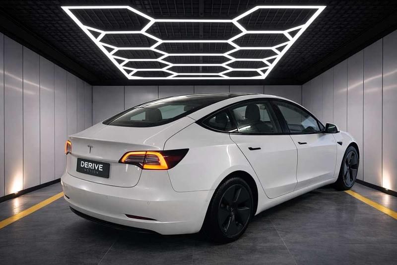 Usado Tesla Model 3 Standard Range 239 kW (325 CV) 2022 Blanco Berlina