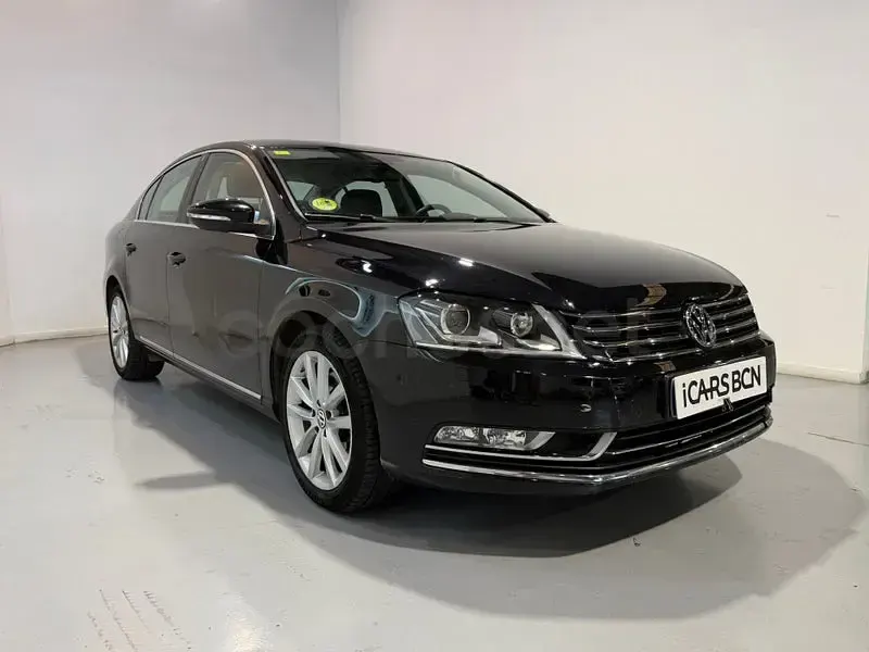 Usado VW Passat Advance 140 CV (102 kW) 2014 Azul Familiar