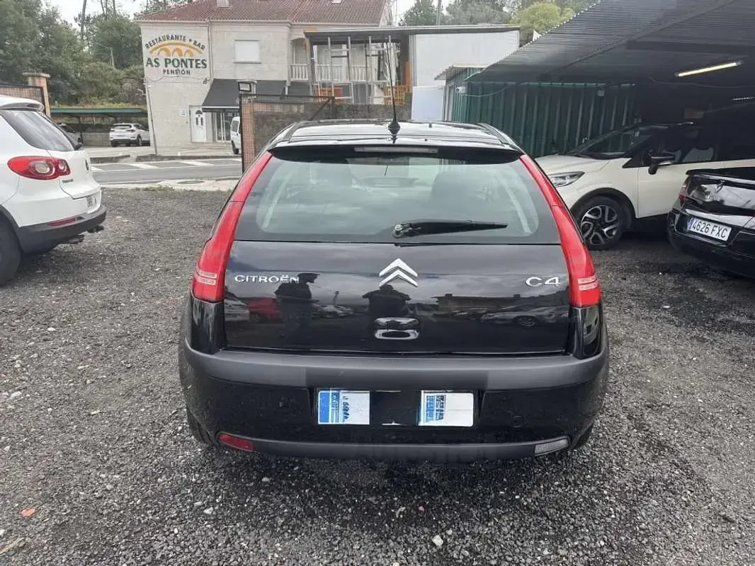 Usado Citroën C4 Exclusive 109 CV (80 kW) 2005 Negro Utilitario