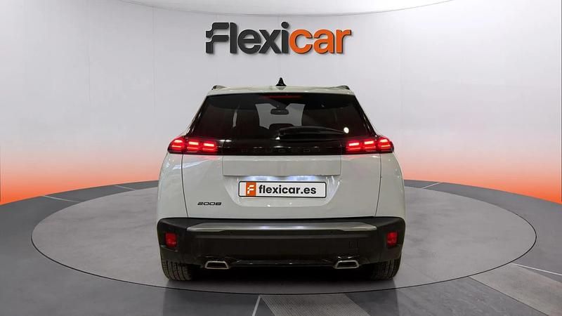 Usado Peugeot 2008 Allure 131 CV (96 kW) 2024 Blanco SUV