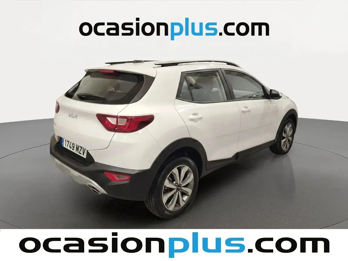 Usado Kia Stonic 100 CV (73 kW) 2025 Blanco SUV