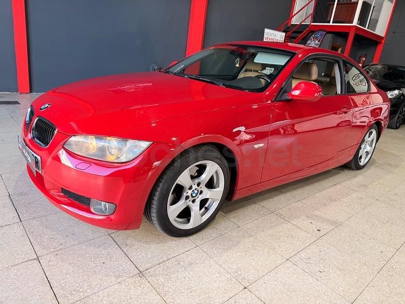 Usado BMW 320 184 HP (135 kW) 2011 Vermelho Coupé