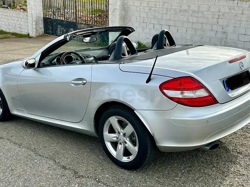 Usado Mercedes SLK200 163 CV (119 kW) 2005 Gris / plata Descapotable