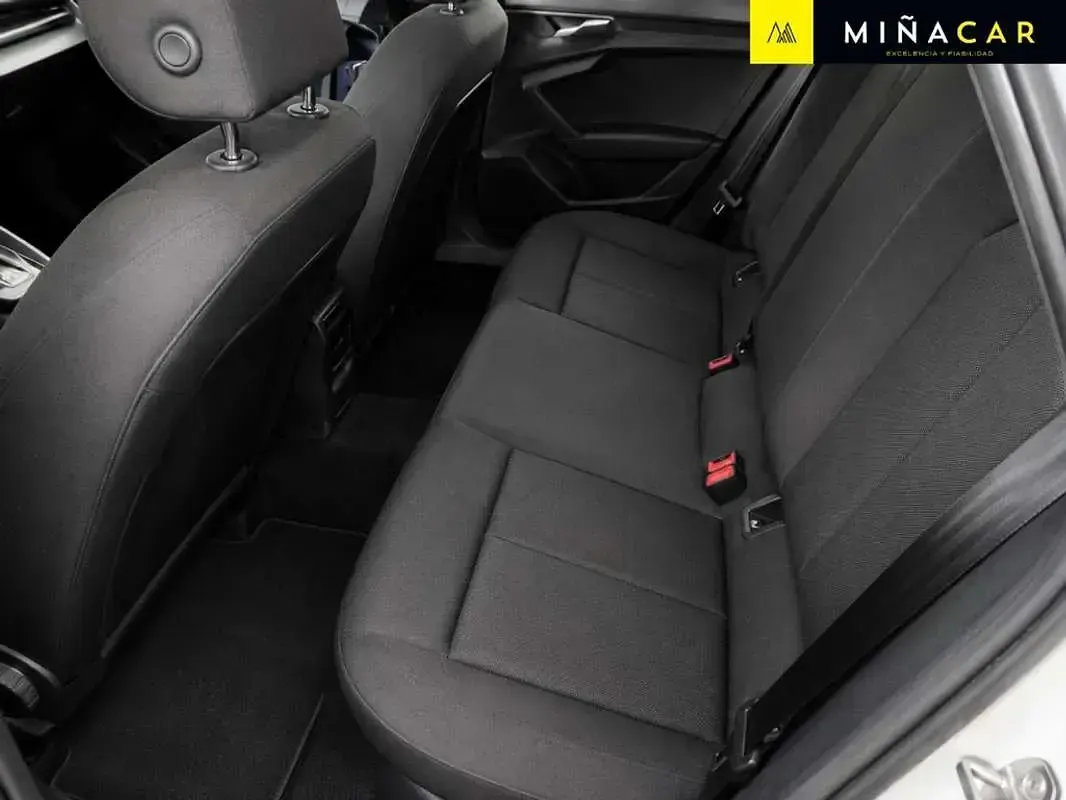 Usado Audi A3 Sportback Advanced 150 CV (110 kW) 2023 Blanco Utilitario