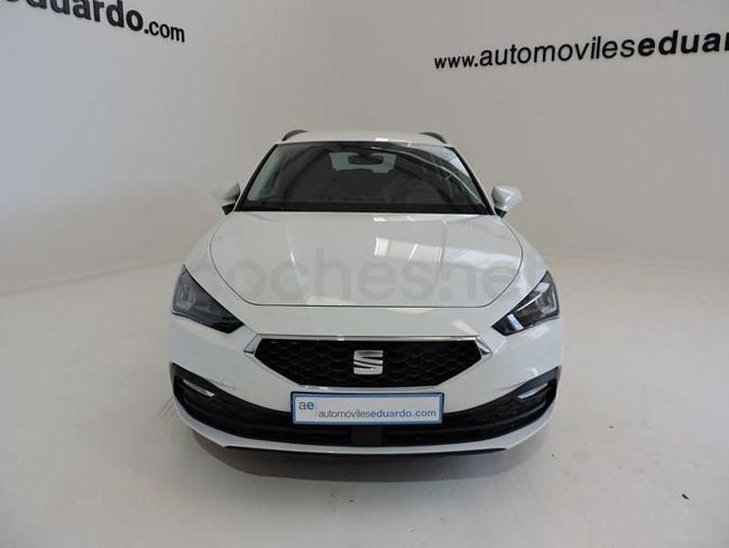 Usado Seat Leon Style 150 CV (110 kW) 2020 Blanco Familiar