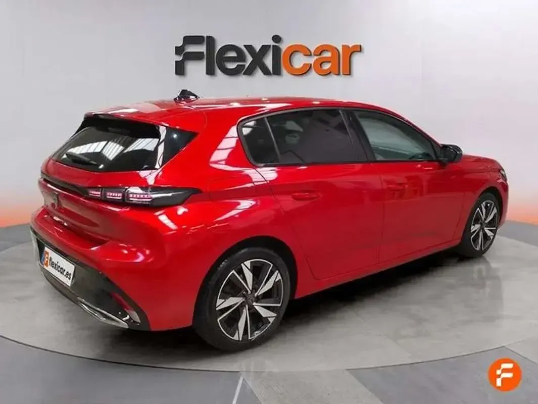 Usado Peugeot 308 Allure 131 CV (96 kW) 2023 Rojo Utilitario