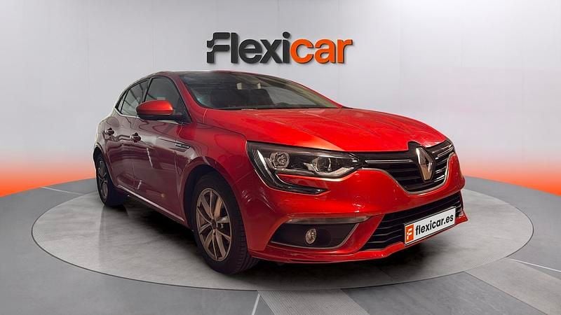 Usado Renault Mégane IV Life 101 CV (74 kW) 2018 Rojo Berlina