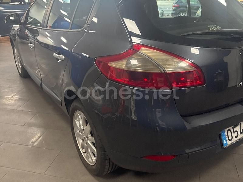 Usado Renault Mégane Exception 130 CV (95 kW) 2009 Gris / plata Berlina