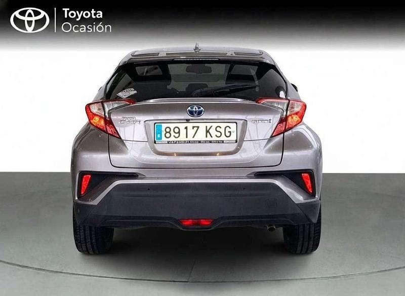 Usado Toyota C-HR Advance 122 CV (89 kW) 2018 Gris / plata SUV