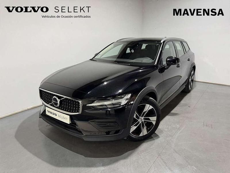 Negro Usado 2023 Volvo V60 CC Core Familiar | 41.500 € (Precio justo) - Imagen 1/2