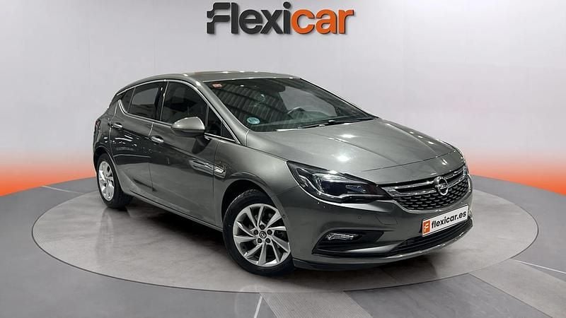 Usado Opel Astra Dynamic 150 CV (110 kW) 2019 Gris Utilitario