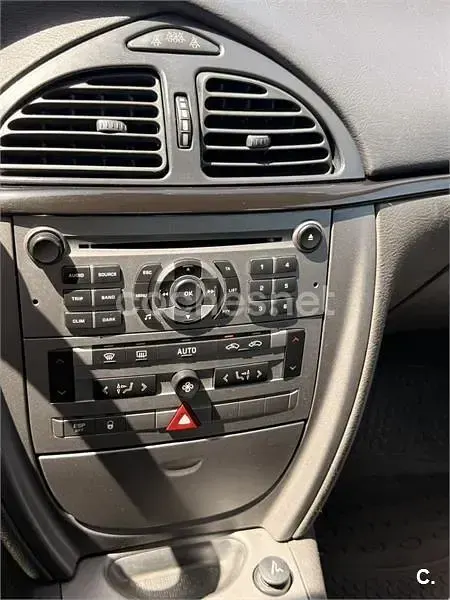 Usado Citroën C5 VTR Sport 138 CV (101 kW) 2004 Gris / plata Berlina