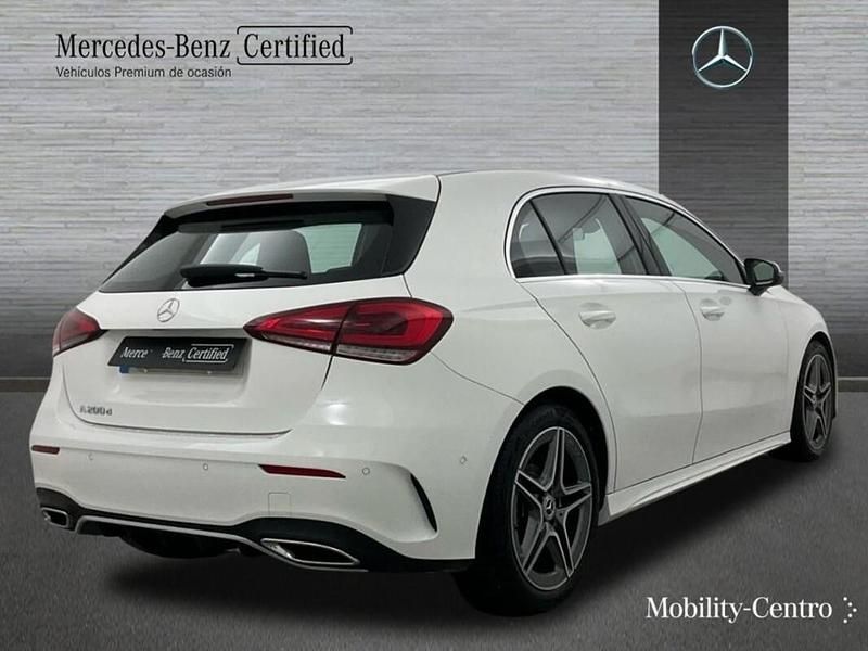 Usado Mercedes A200 AMG line 150 CV (110 kW) 2022 Blanco polar  pintura unicolor Utilitario