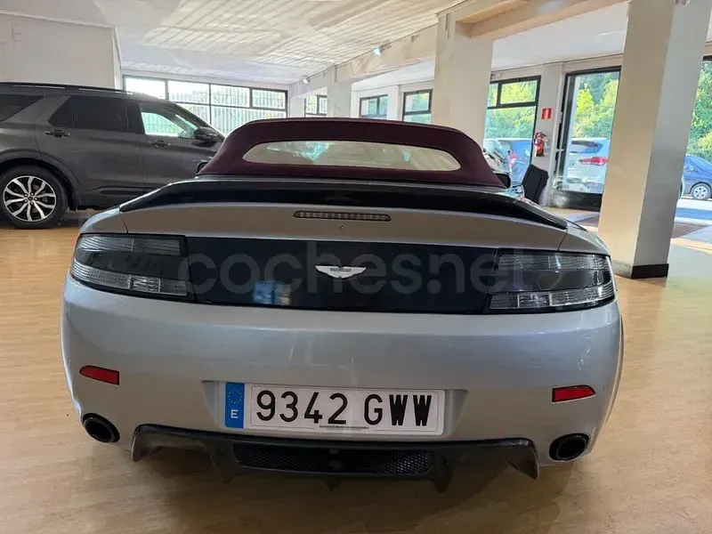 Usado Aston Martin V8 Vantage 420 CV (308 kW) 2009 Gris / plata Descapotable