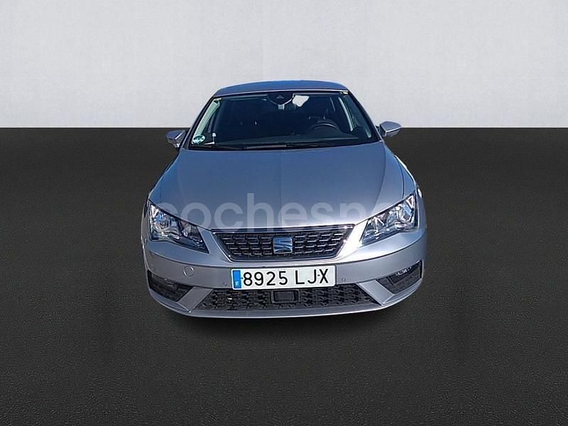 Usado Seat Leon XCELLENCE 130 CV (95 kW) 2020 Gris / plata Berlina