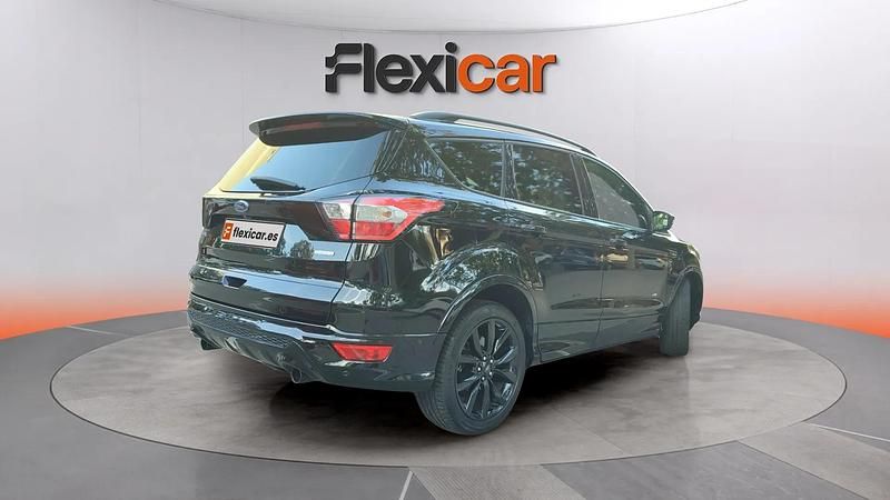 Usado Ford Kuga ST-Line 182 CV (133 kW) 2018 Negro SUV