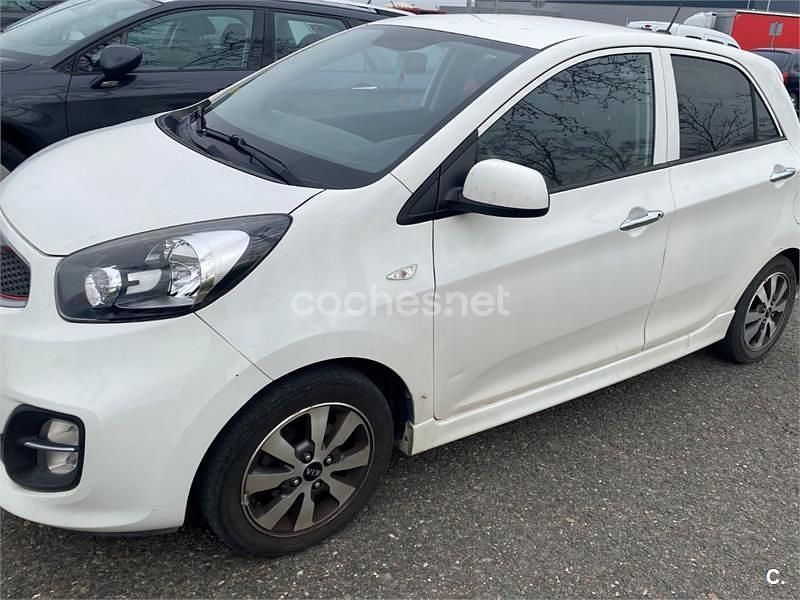 Usado Kia Picanto Urban 66 CV (48 kW) 2015 Blanco Utilitario