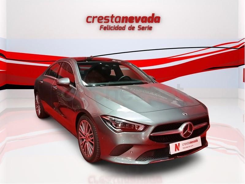 Usado Mercedes CLA200 163 CV (119 kW) 2022 Gris / plata Berlina