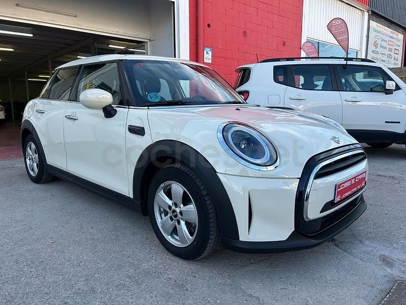 Usado Mini ONE 102 CV (75 kW) 2022 Beige Utilitario