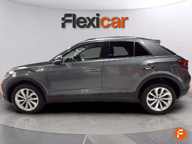 Usado VW T-Roc Life 150 CV (110 kW) 2023 Gris SUV